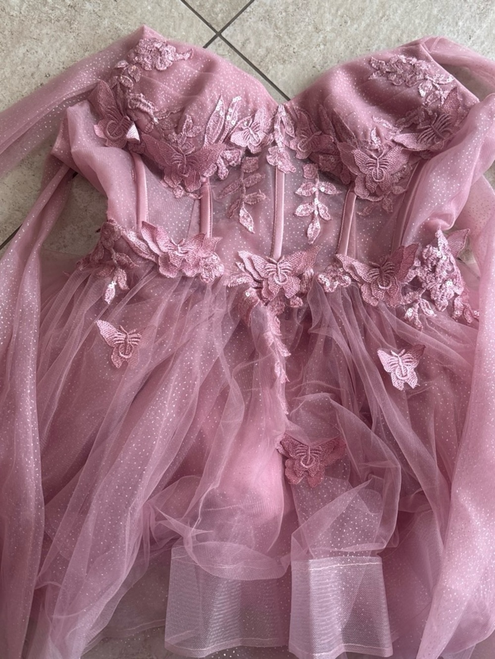Elegant Pink Mesh Appliqué Evening Dress